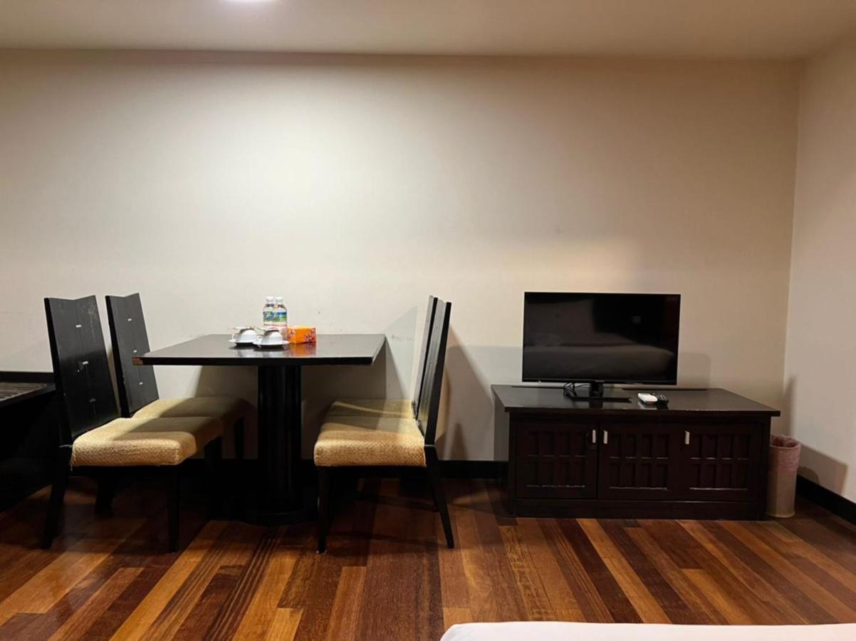 Raintree Resort Suites Петалинг-Джая Экстерьер фото