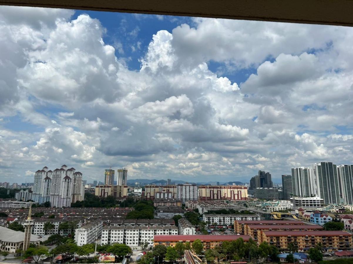 Raintree Resort Suites Петалинг-Джая Экстерьер фото